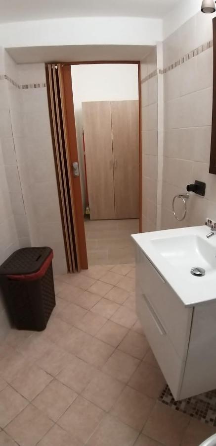 Marianna Casa Vacanza Azzate Esterno foto