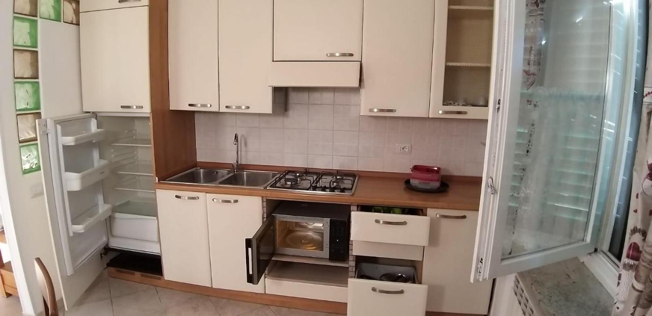 Marianna Casa Vacanza Azzate Esterno foto