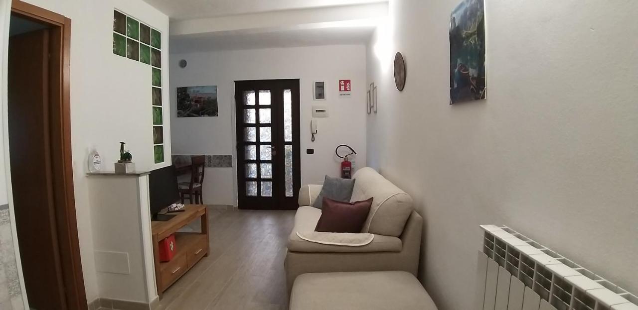 Marianna Casa Vacanza Villa Azzate Esterno foto